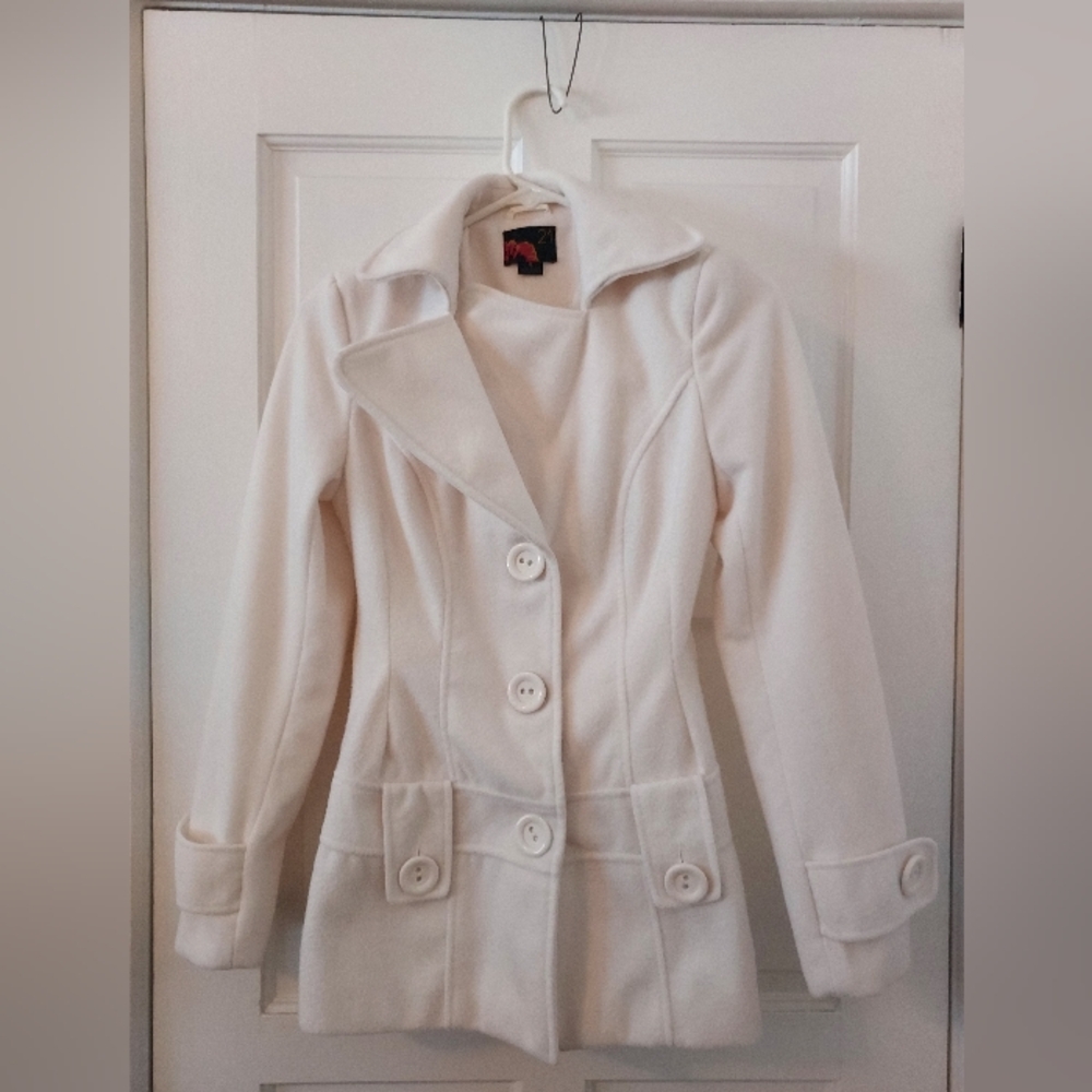 21 Ivory Womens Coat size Small